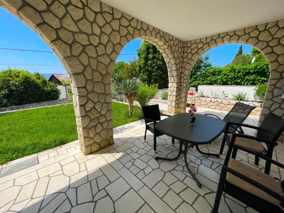 Apartments Sams Novi Vinodolski Exterior foto